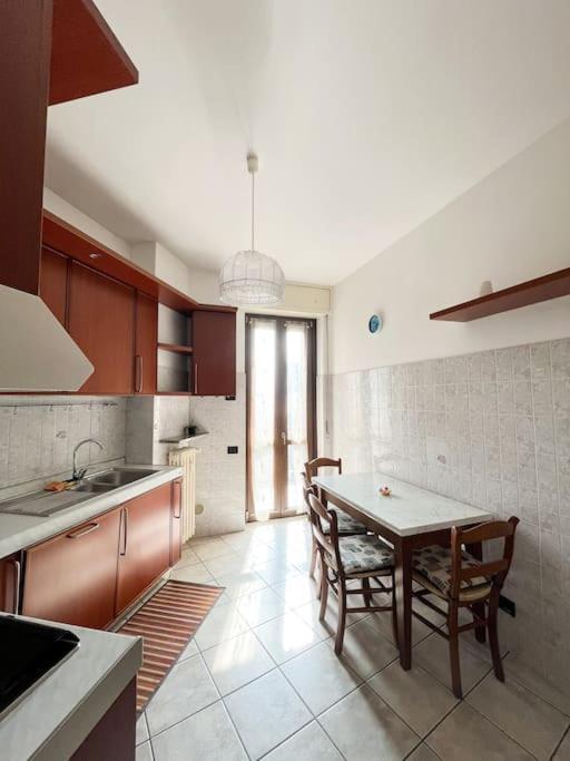 Appartement Airport+Train Station+Center Cozy City Loft à Bergame Extérieur photo