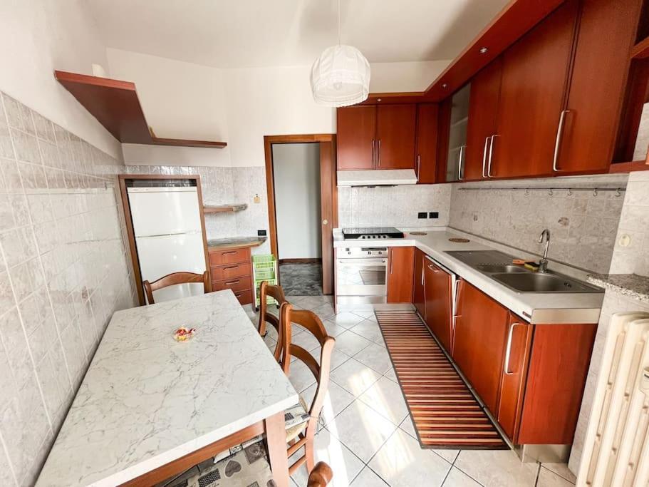 Appartement Airport+Train Station+Center Cozy City Loft à Bergame Extérieur photo